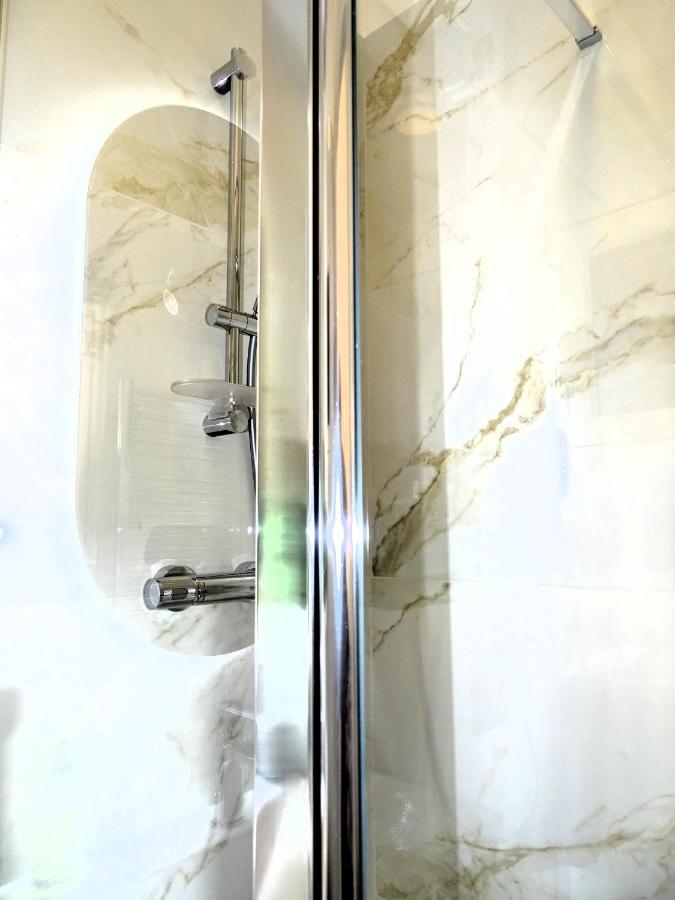 Augustins Fountain Studio Cosy Aix Centre Historique A 3 Minutes De Cours Mirabeau -Wifi-Smart Tv-Rue Calme 엑상프로방스 외부 사진