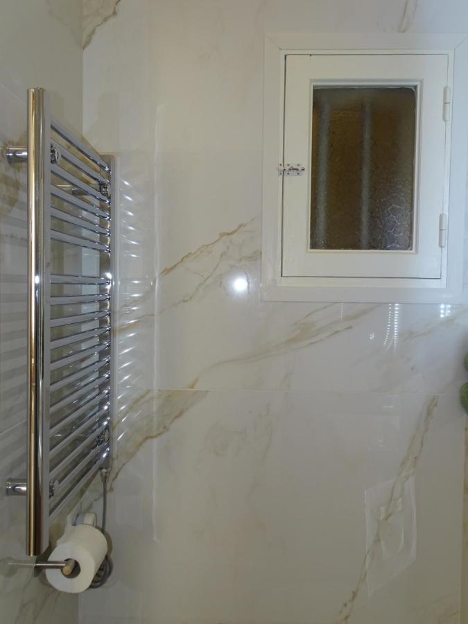 Augustins Fountain Studio Cosy Aix Centre Historique A 3 Minutes De Cours Mirabeau -Wifi-Smart Tv-Rue Calme 엑상프로방스 외부 사진